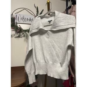 Wild fable XS sweater